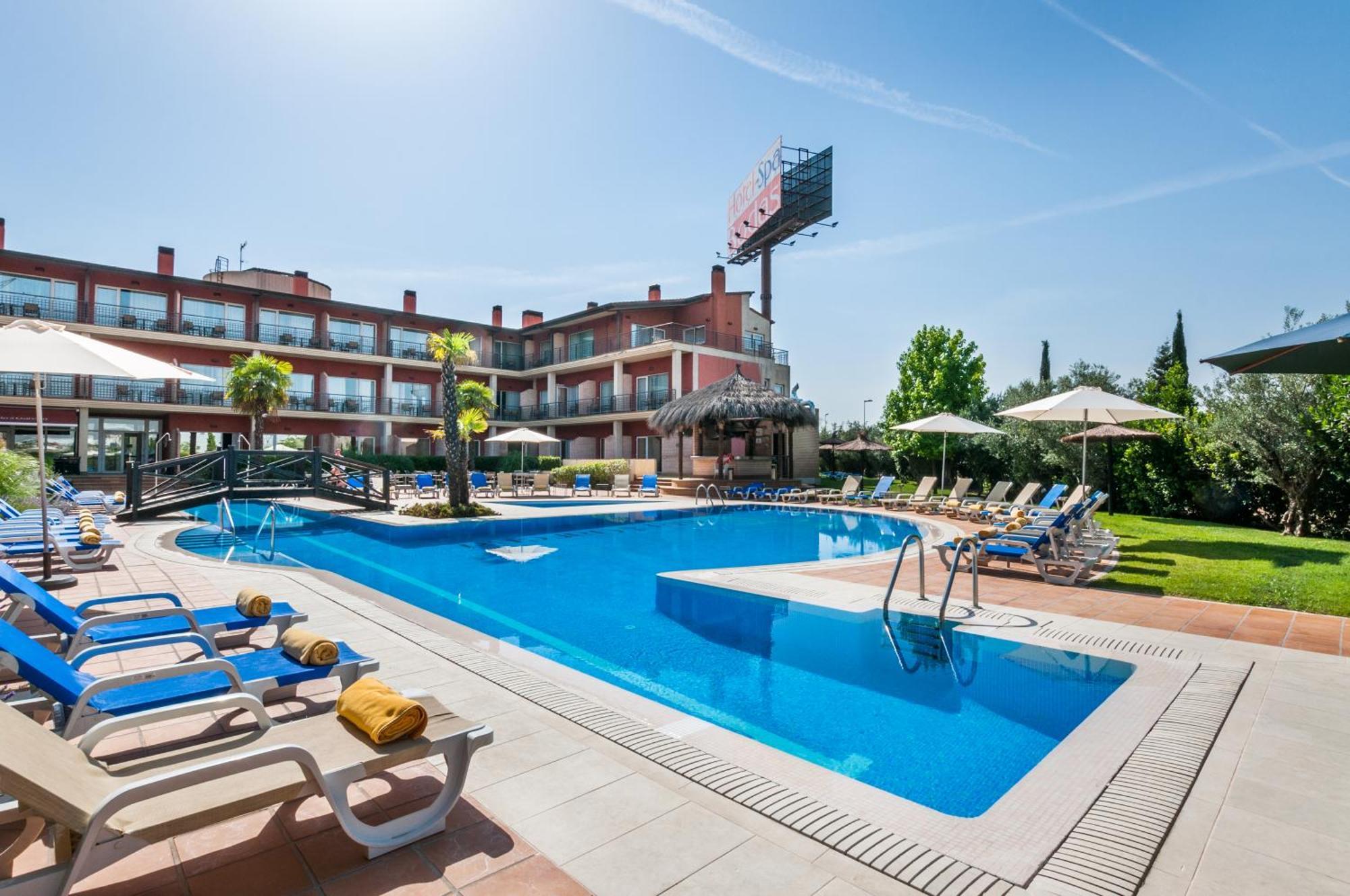 Hotel Isla De La Garena Alcalá de Henares Dış mekan fotoğraf