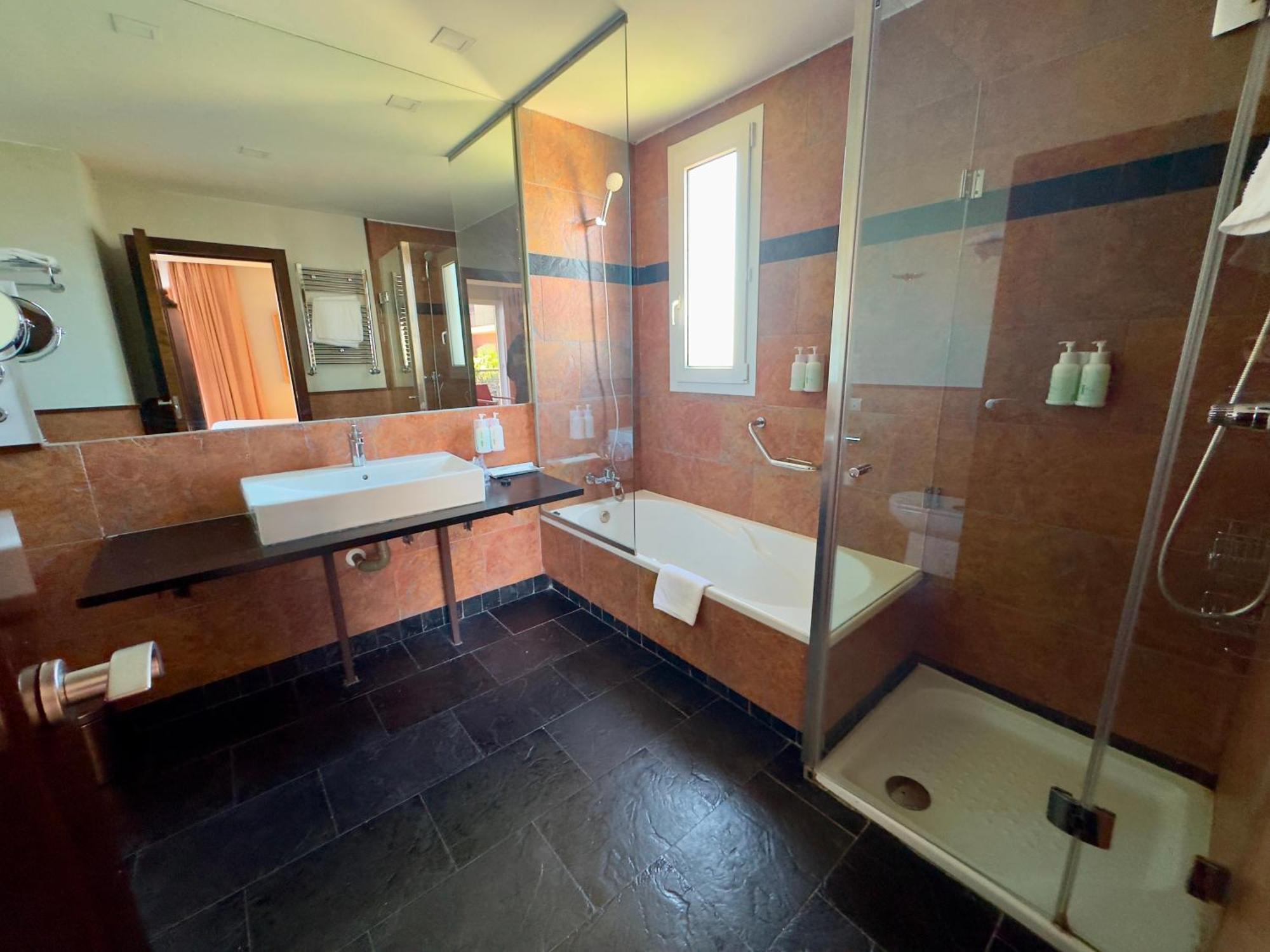 Hotel Isla De La Garena Alcalá de Henares Dış mekan fotoğraf