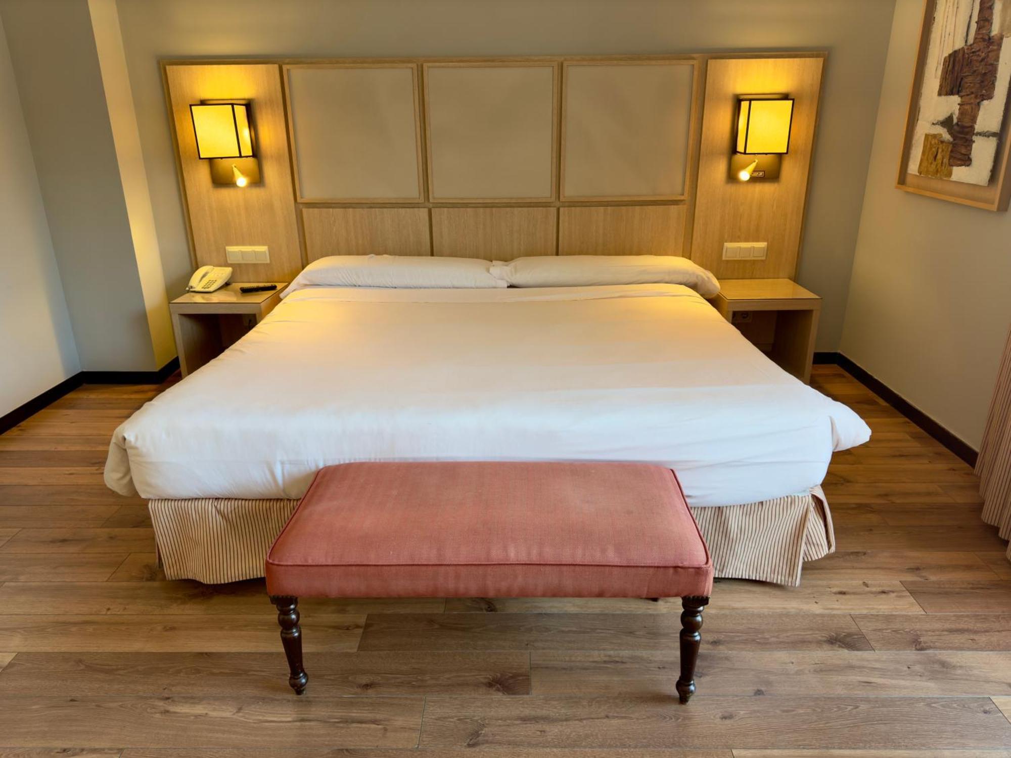 Hotel Isla De La Garena Alcalá de Henares Dış mekan fotoğraf