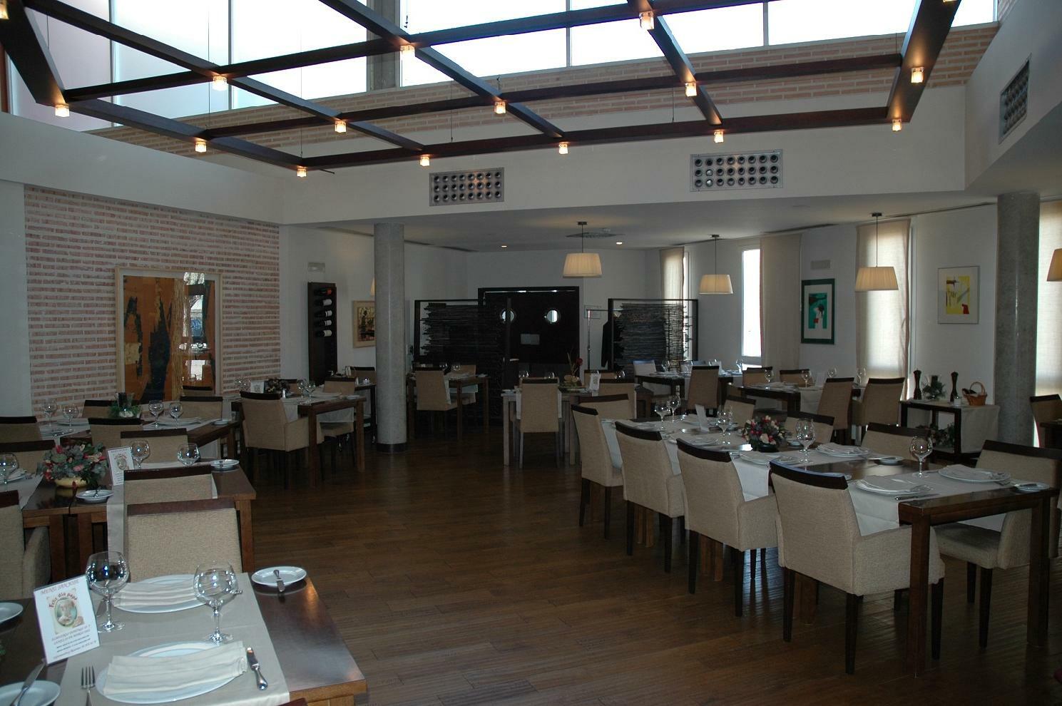 Hotel Isla De La Garena Alcalá de Henares Dış mekan fotoğraf