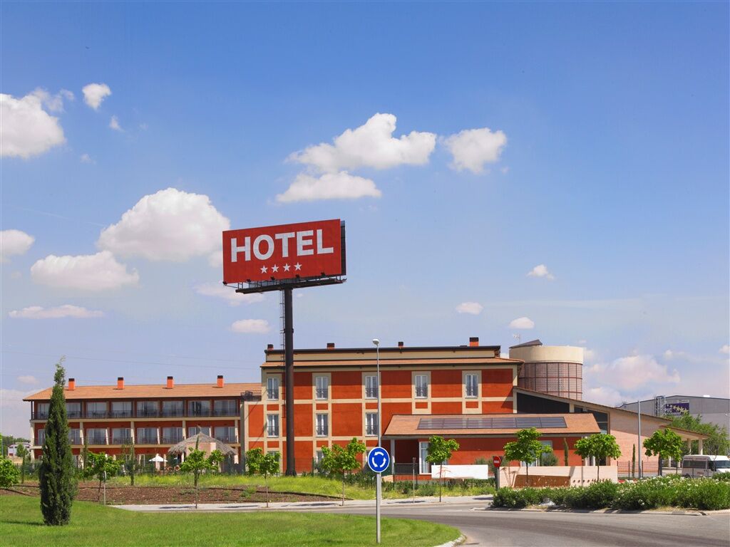 Hotel Isla De La Garena Alcalá de Henares Dış mekan fotoğraf